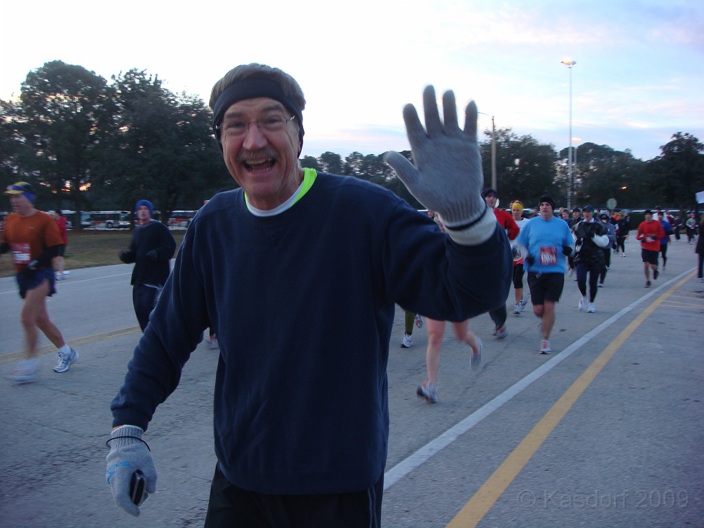 Disney 2010 D2 0342.jpg -                                